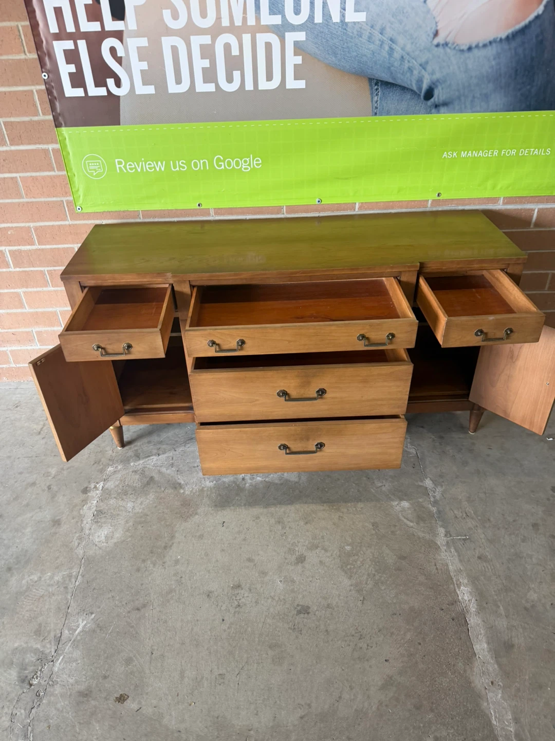 Sideboard/Buffet with drawers and storage - photo 4