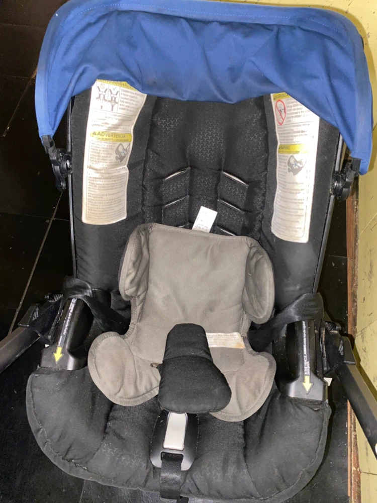 Doona Infant Car Seat and Stroller - photo 3