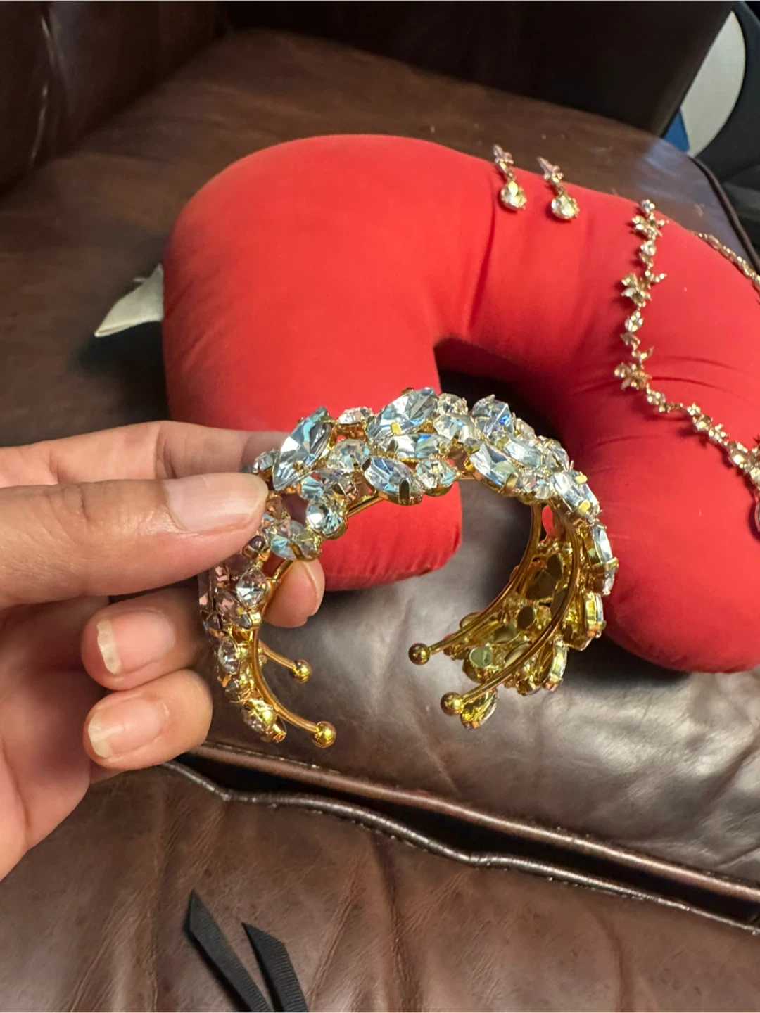 Rhinestone Jewelry Set - Necklace, Earrings, and Bracelet - photo 4