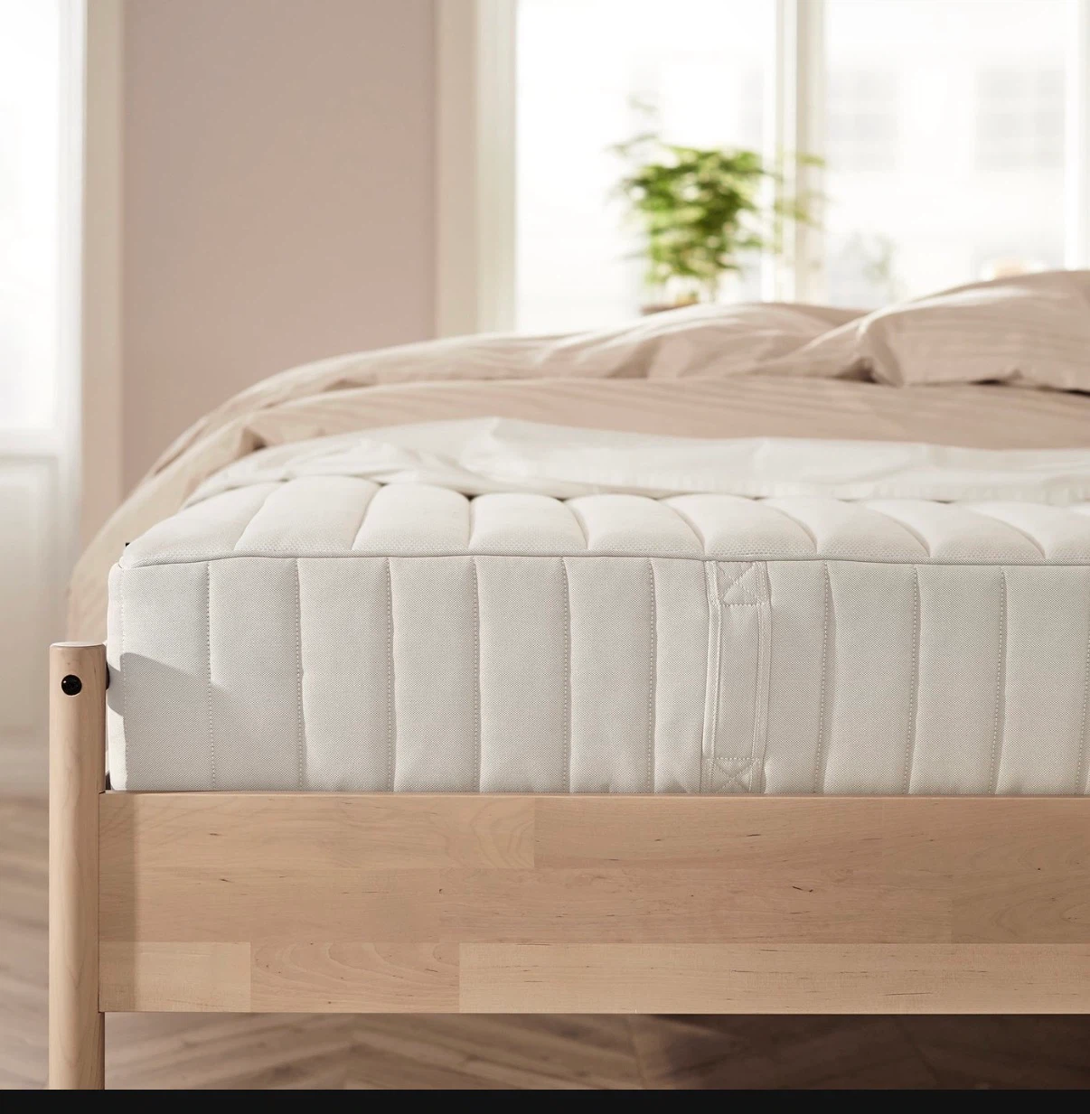 Spring / coil Queen size Mattress (medium firm) - photo 4