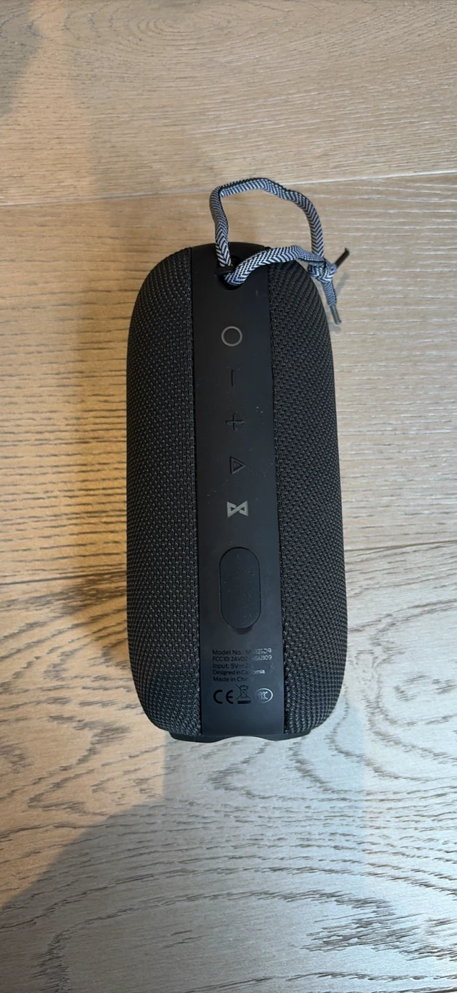 Monster portable Bluetooth speaker - photo 2