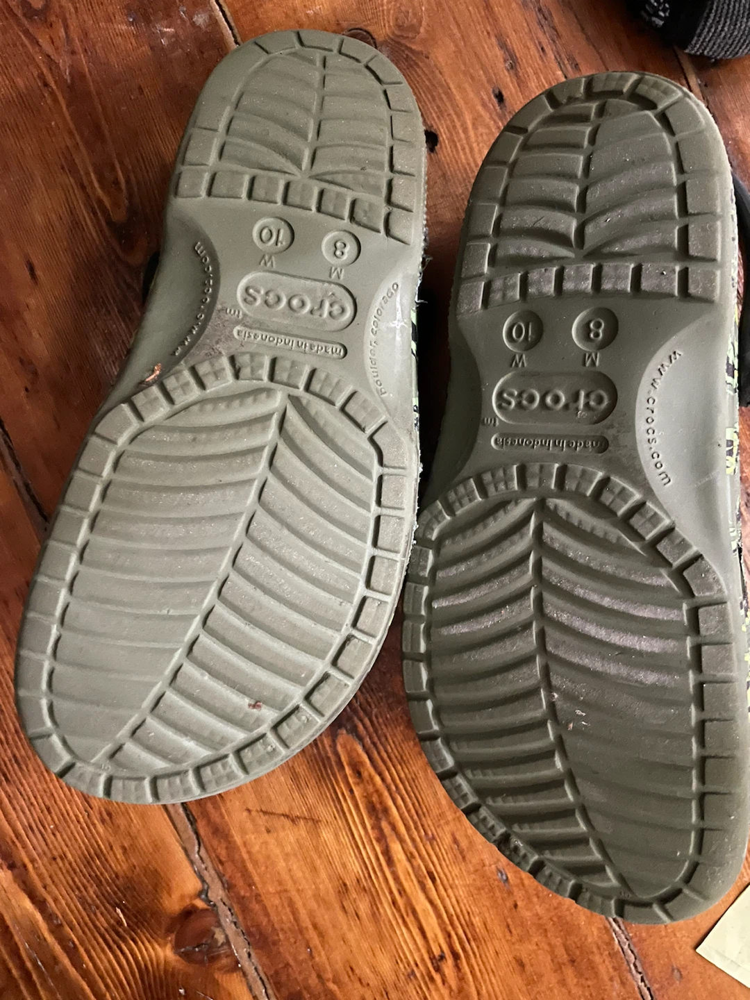 Crocs Camo Clogs Size W10 M8 - photo 2