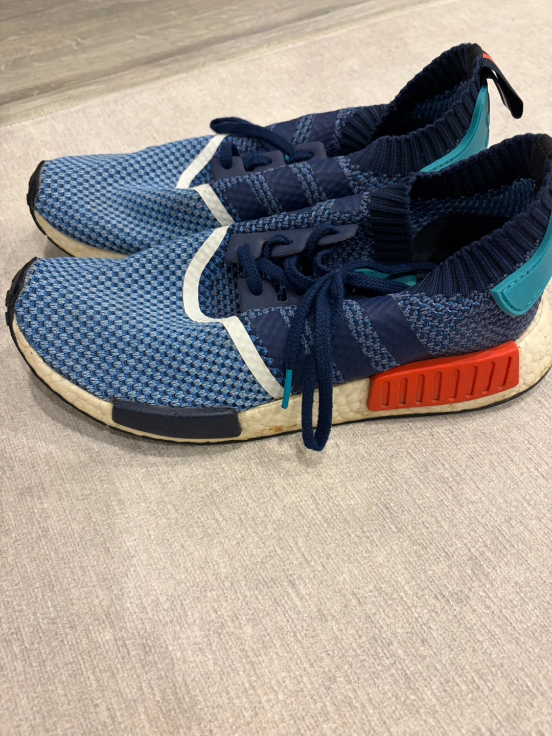 Adidas NMD R1 Shoes Size 9