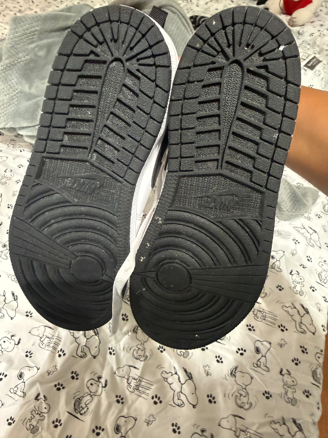 Nike Air Jordan 1 Mid SE Shoes - photo 3