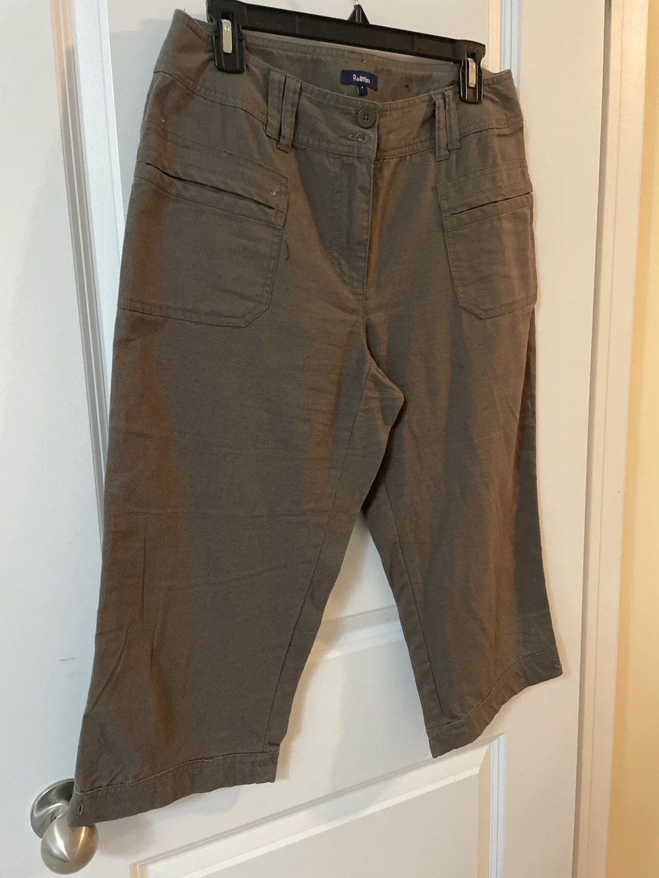 Reitmans Capris Size 9 like new