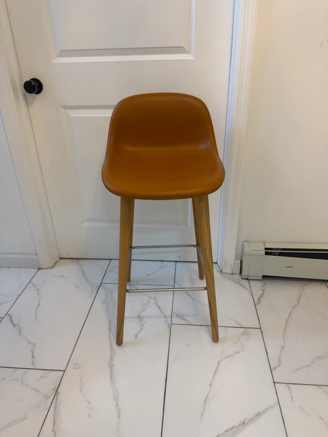 Muuto Fiber counter Leather Bar Stool