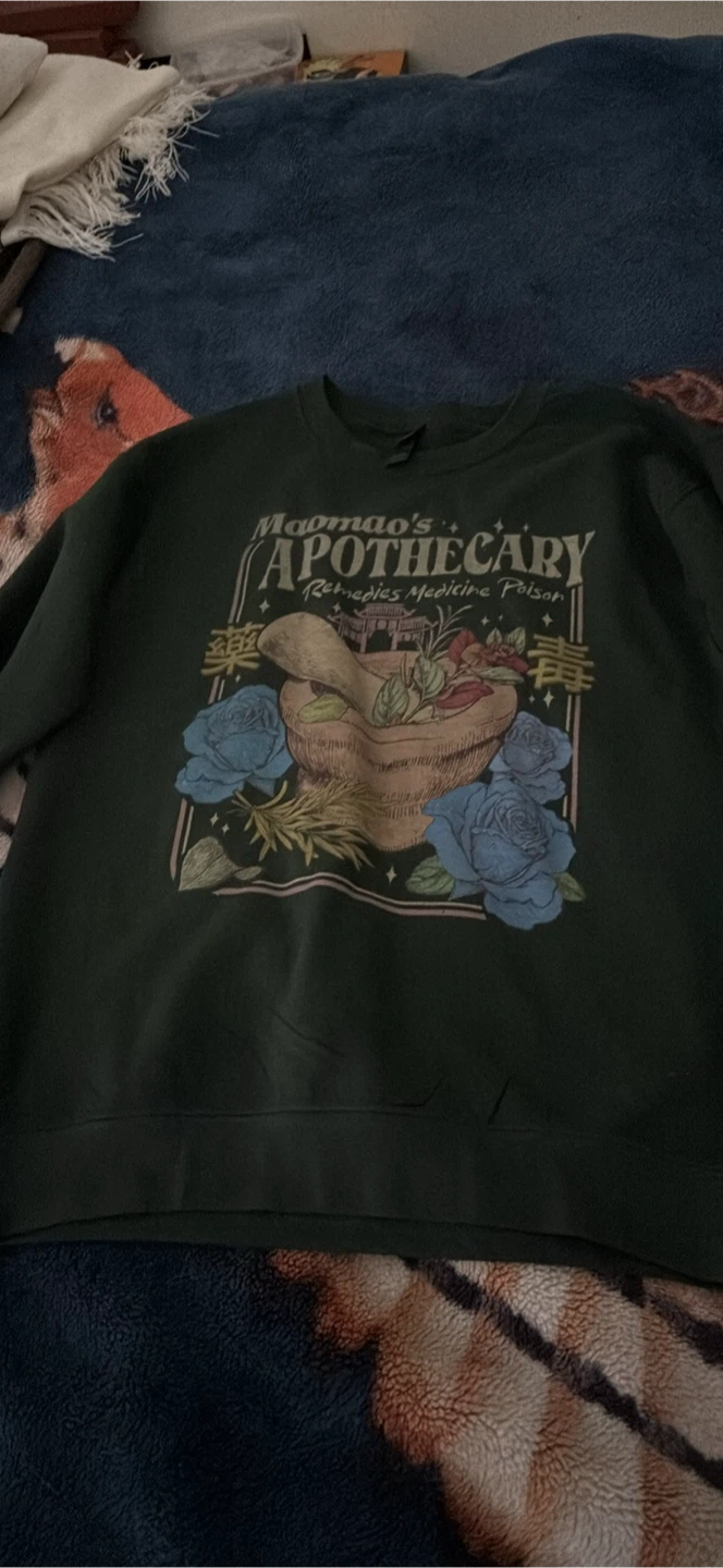 Apothecary diaries sweater