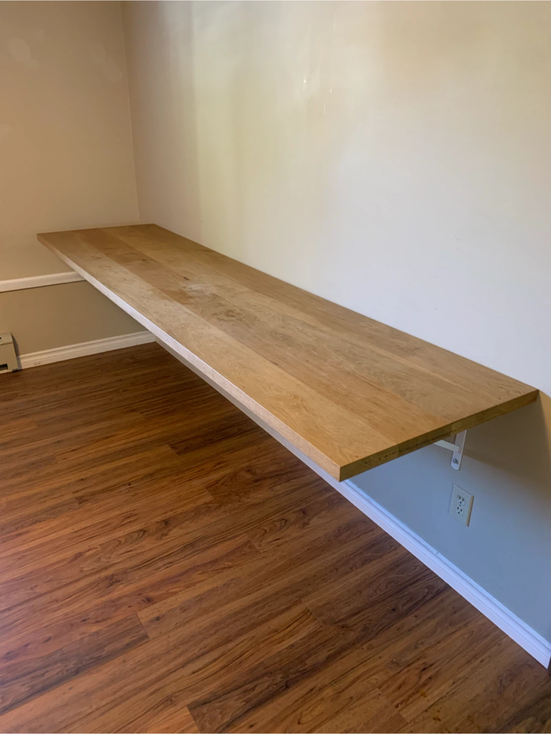 Floating table - photo 2