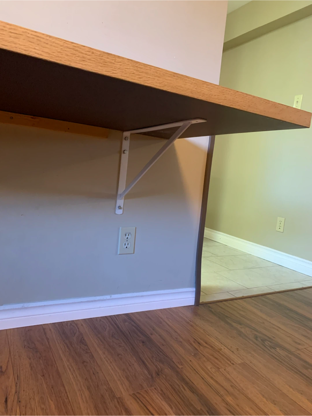 Floating table - photo 3