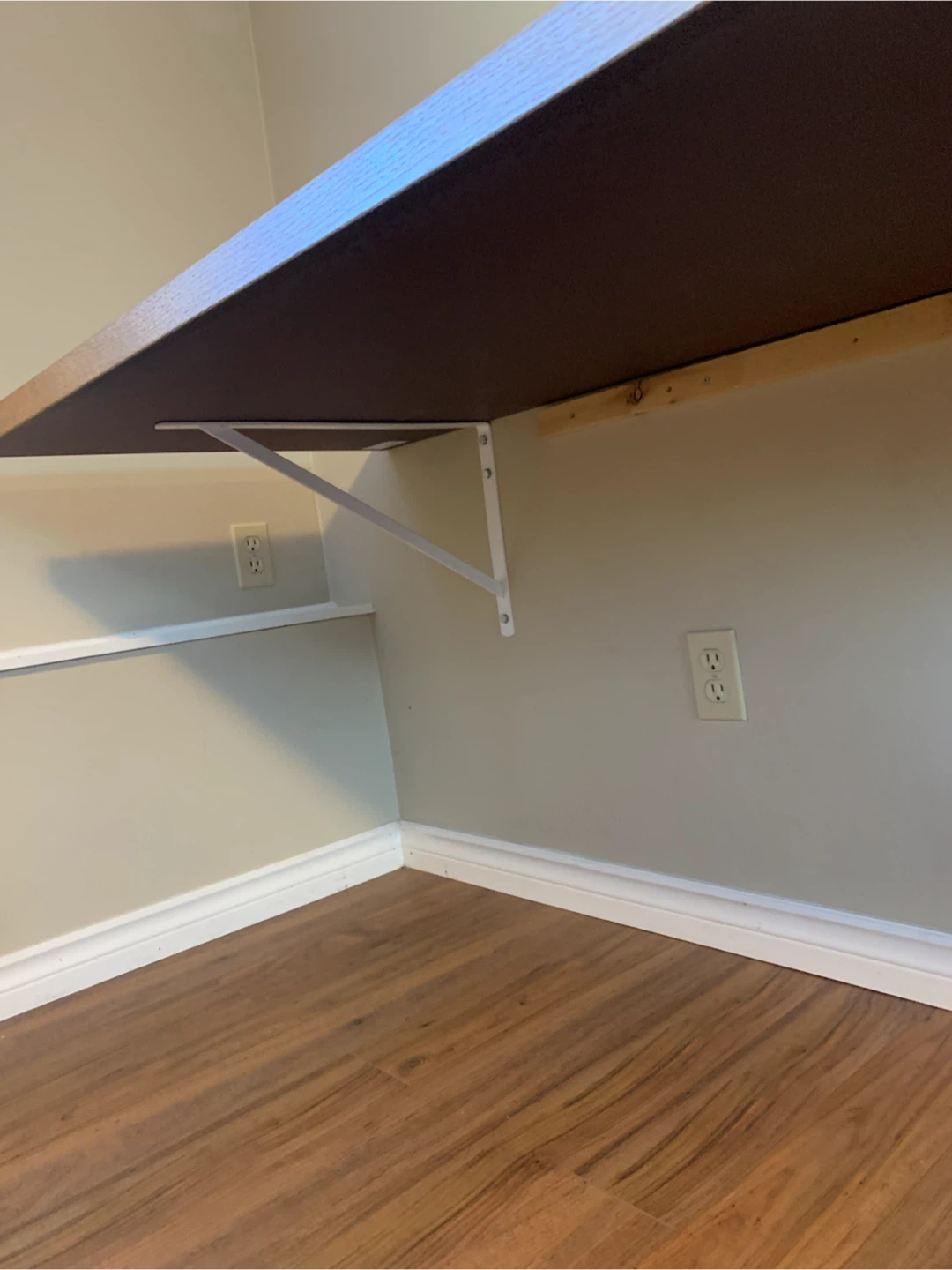 Floating table - photo 4