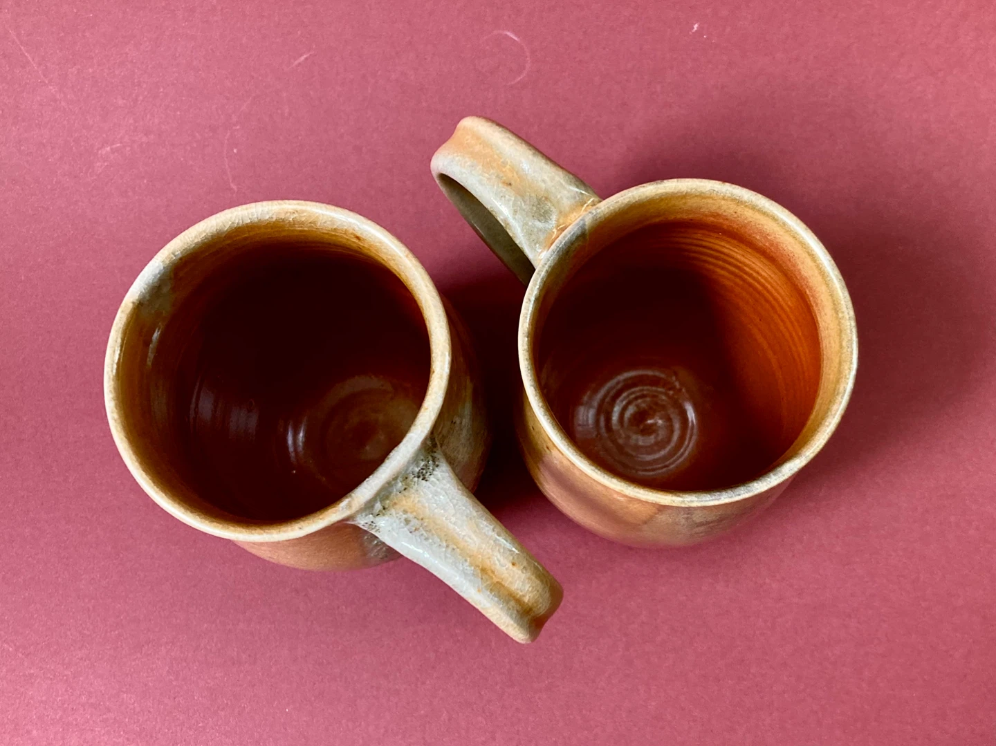 Pair of Large Matching Studio Pottery Mugs - photo 4