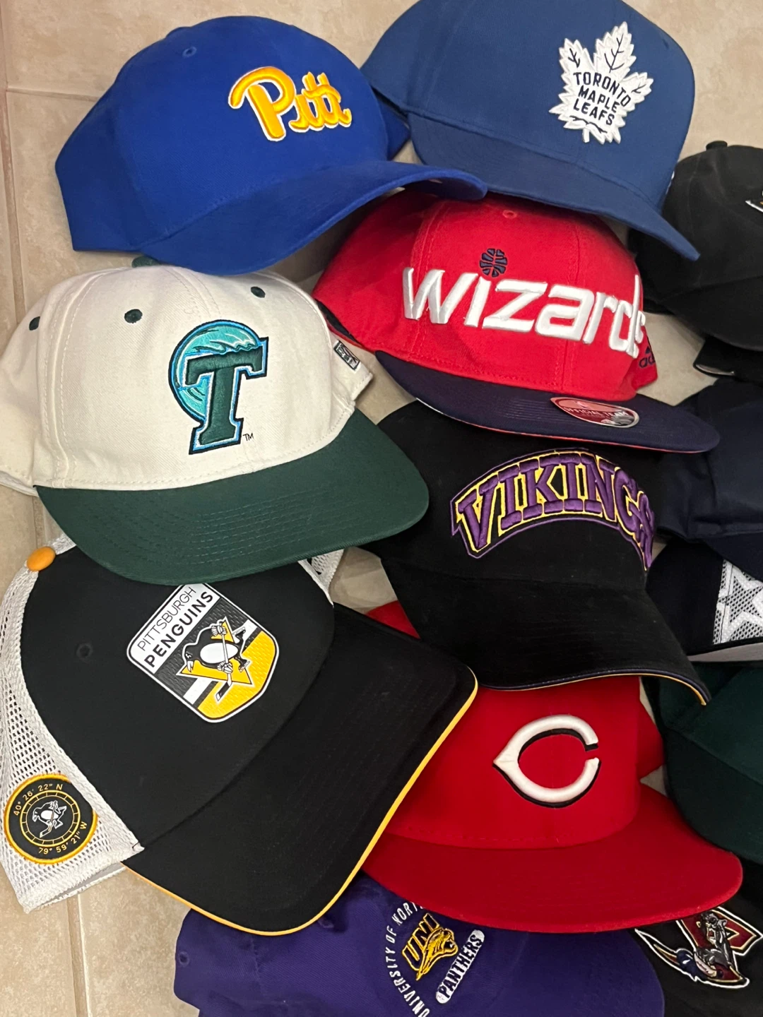 Assorted Hats: Various Brands and Teams $10+ - photo 3