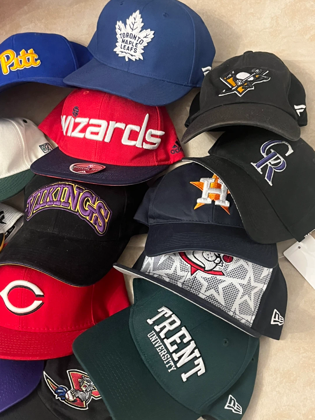Assorted Hats: Various Brands and Teams $10+ - photo 4