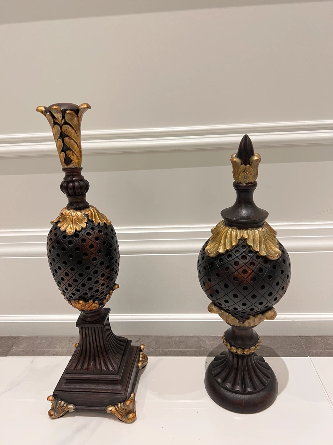 Set of 2 Decorative Candlesticks and Finials