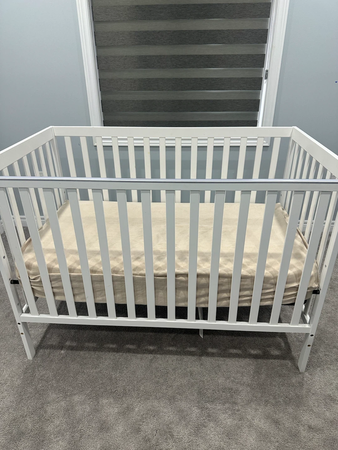 White Baby Crib with Mattress - photo 3
