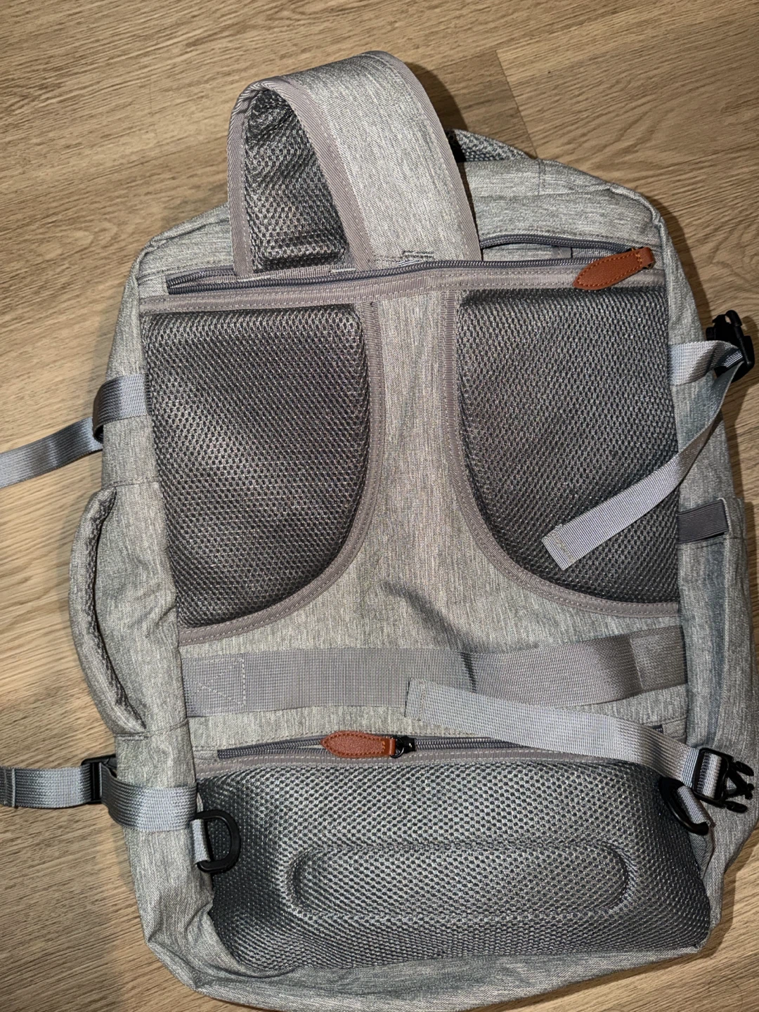 BAGSURE Grey Backpack with USB Charging Port - photo 5
