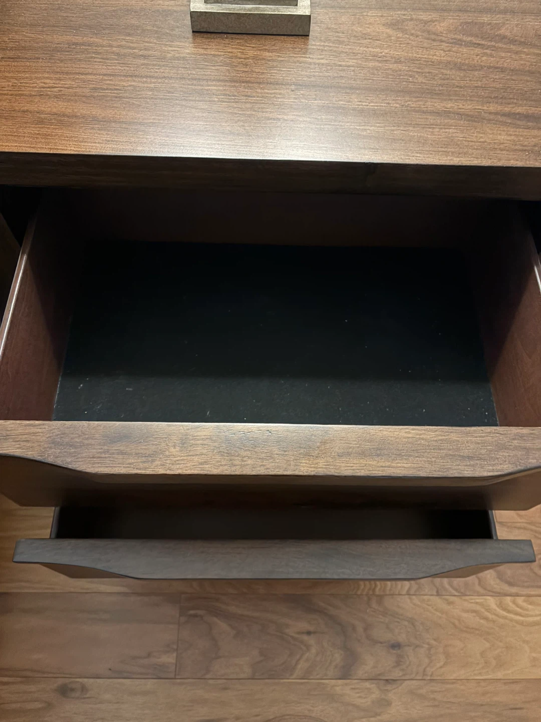 Night stands/ End tables - photo 2