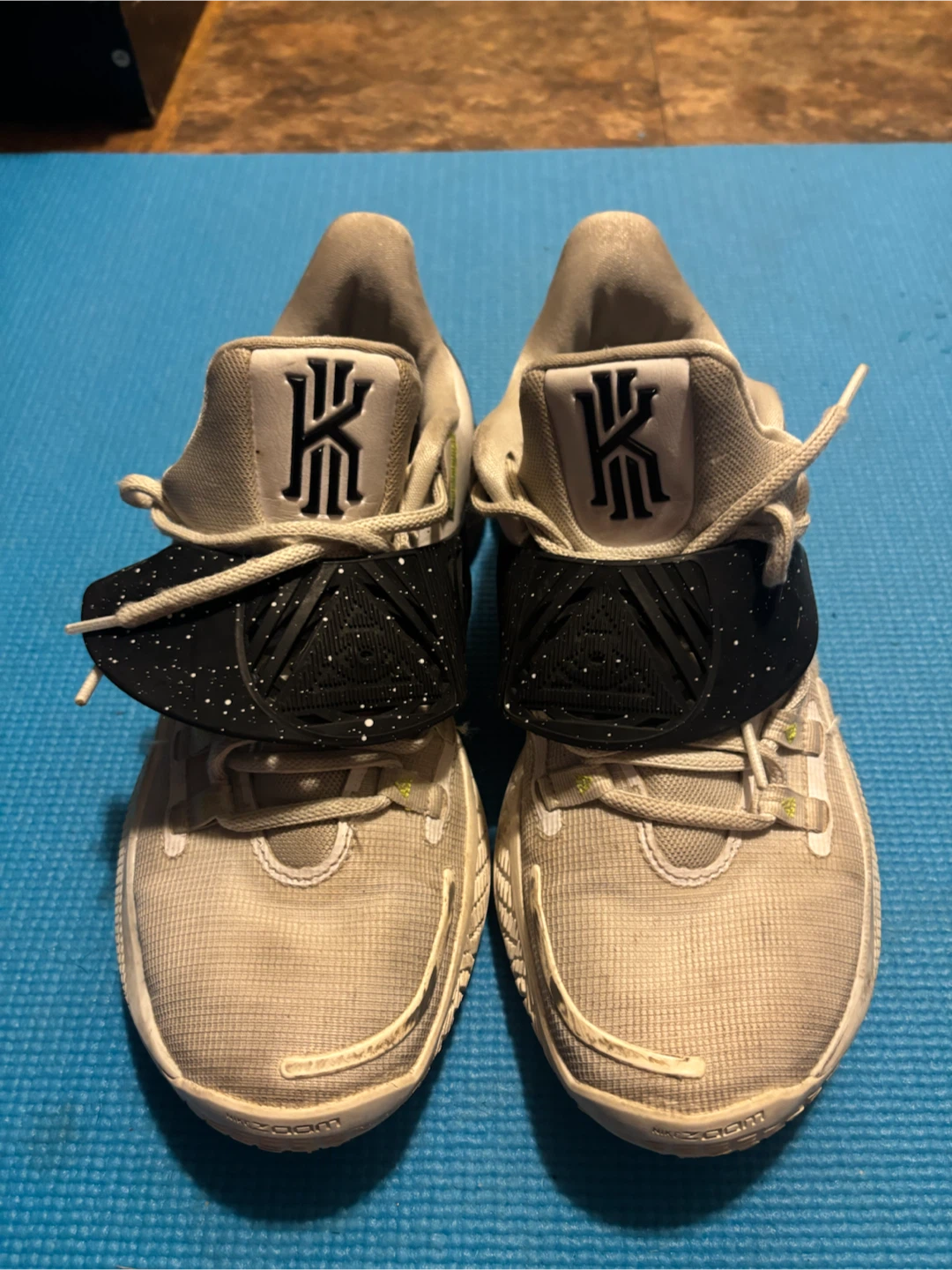 Nike Kyrie Flytrap III White Basketball Shoes