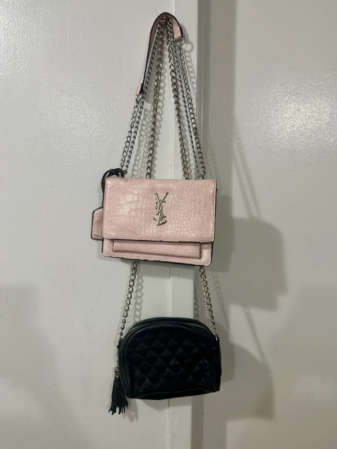 Ladies hand bag