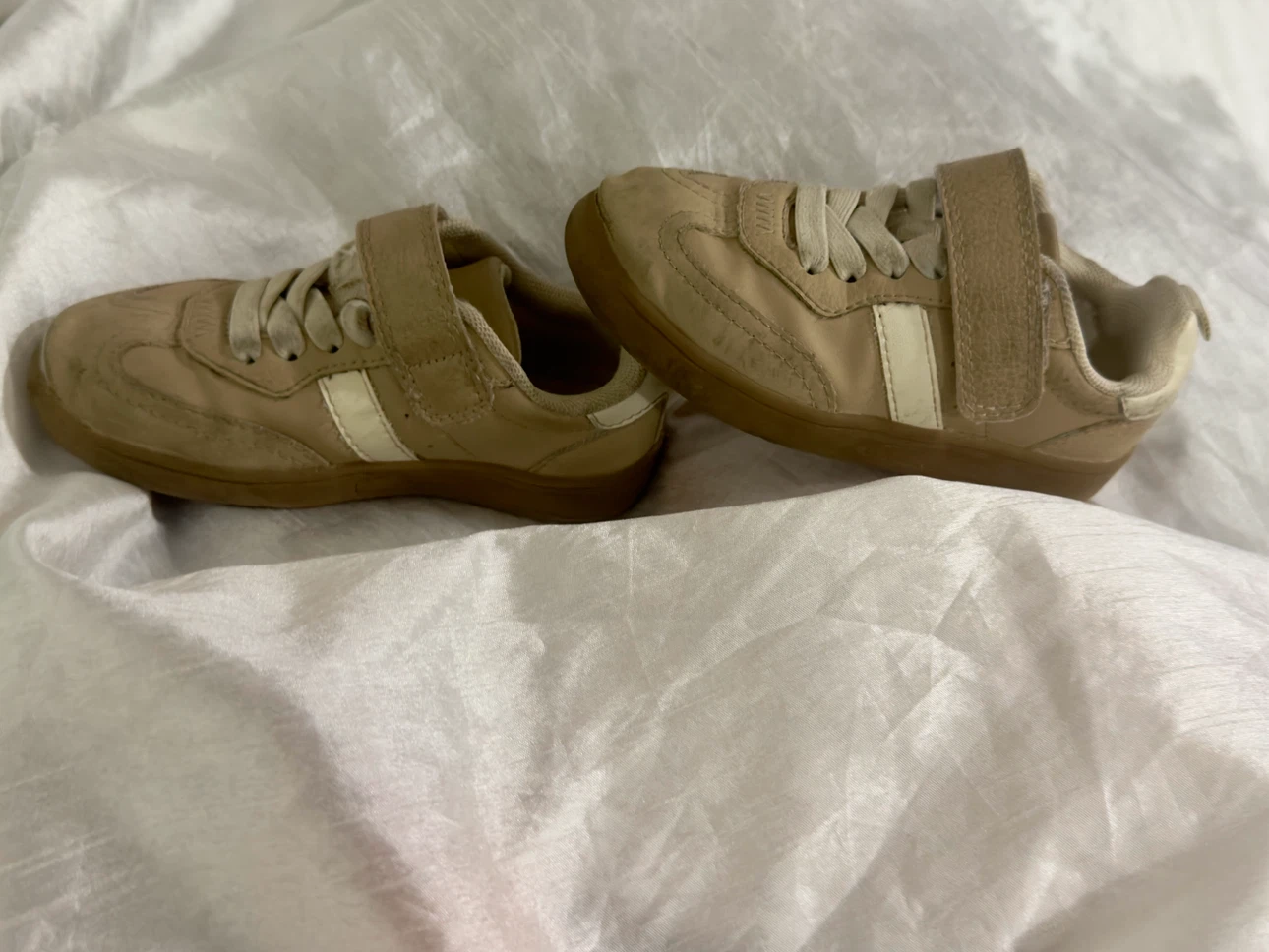 H&M Kids Beige Velcro Sneakers - photo 2
