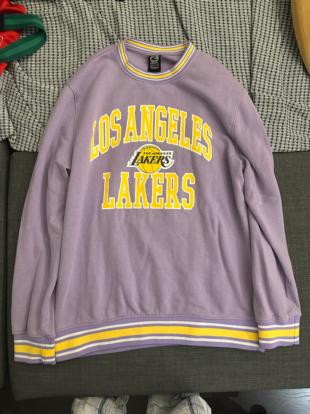 Ultra Game Los Angeles Lakers Crewneck Sweater Size L