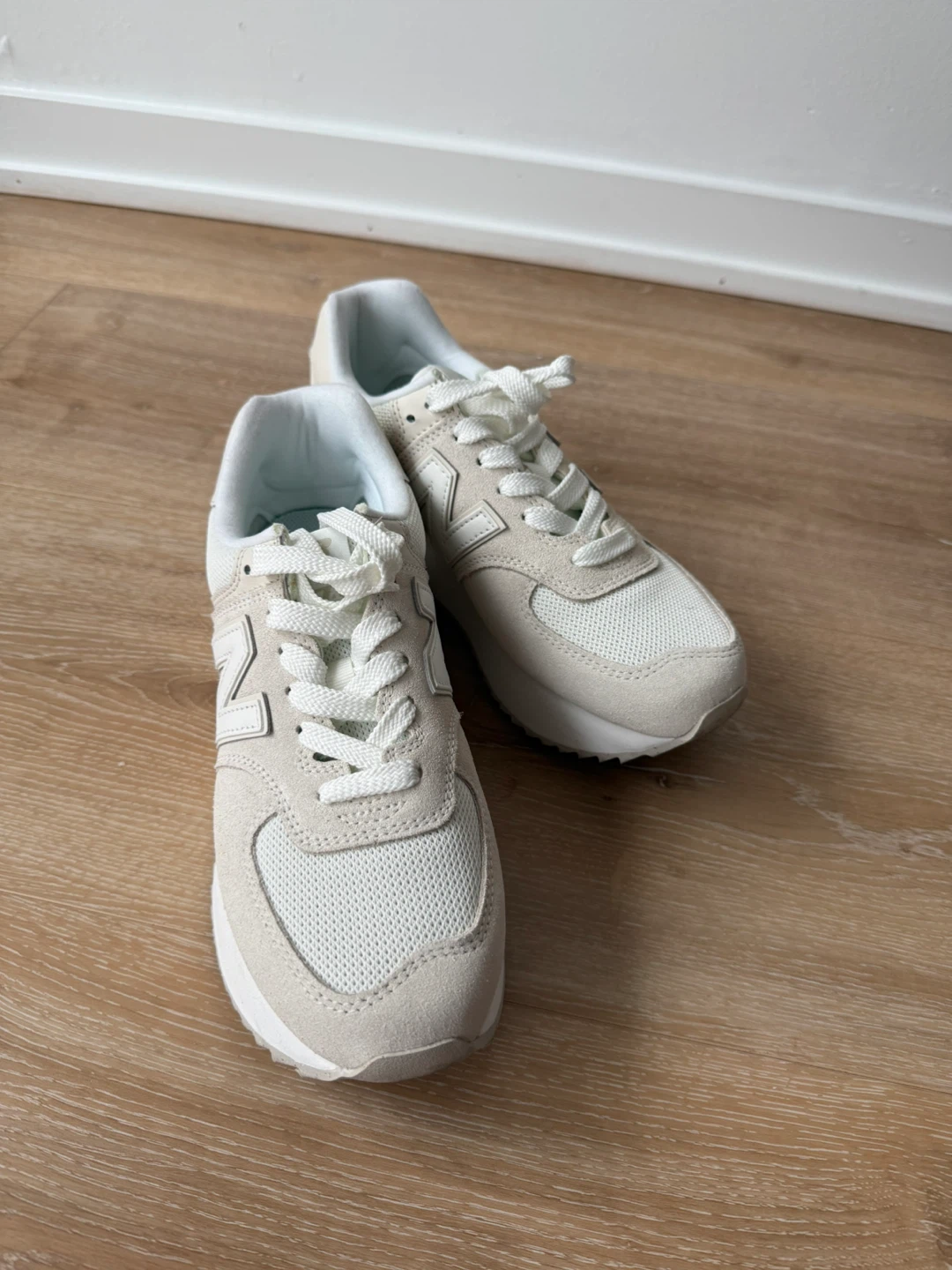 New Balance Platform Sneakers - worn 2 times, size 9