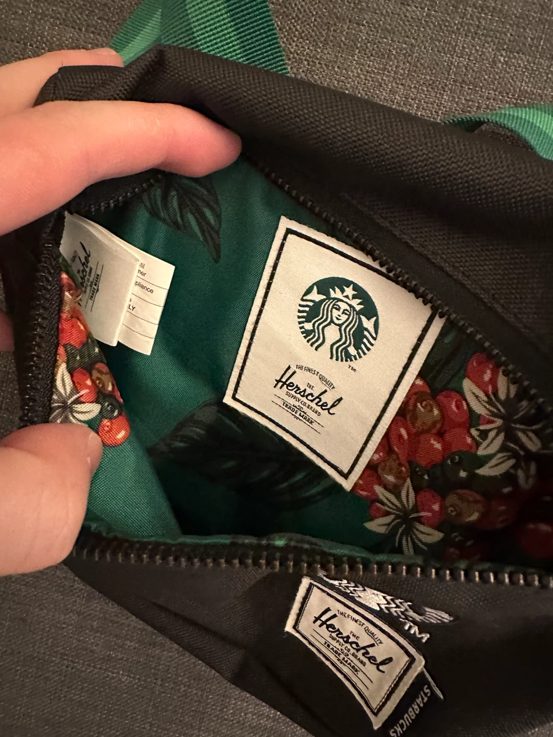 Herschel x Starbucks Crossbody Bag - photo 2