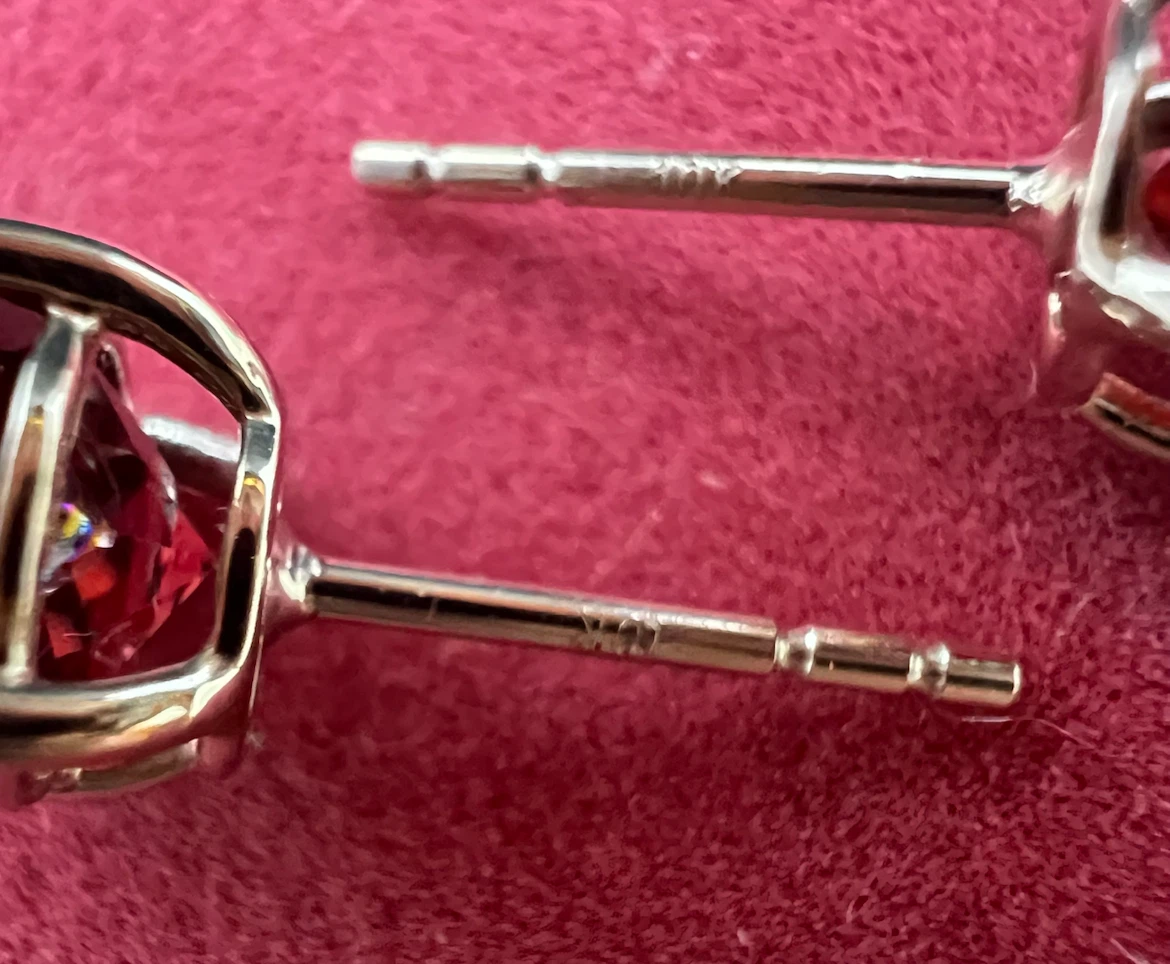Brand New 10K Gold Garnet Stud Earrings - photo 3