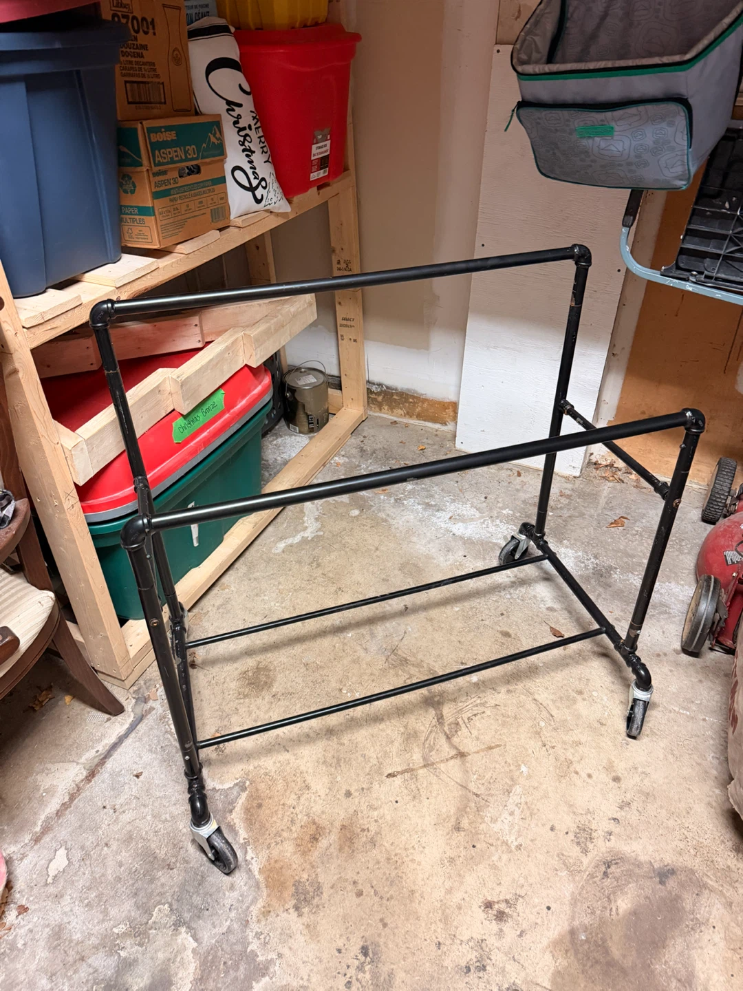 Black Metal Tire Rack with Wheels