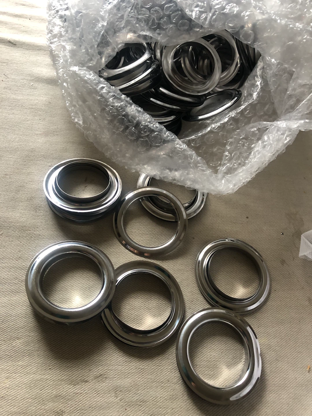 100 pieces Brand new curtains rings