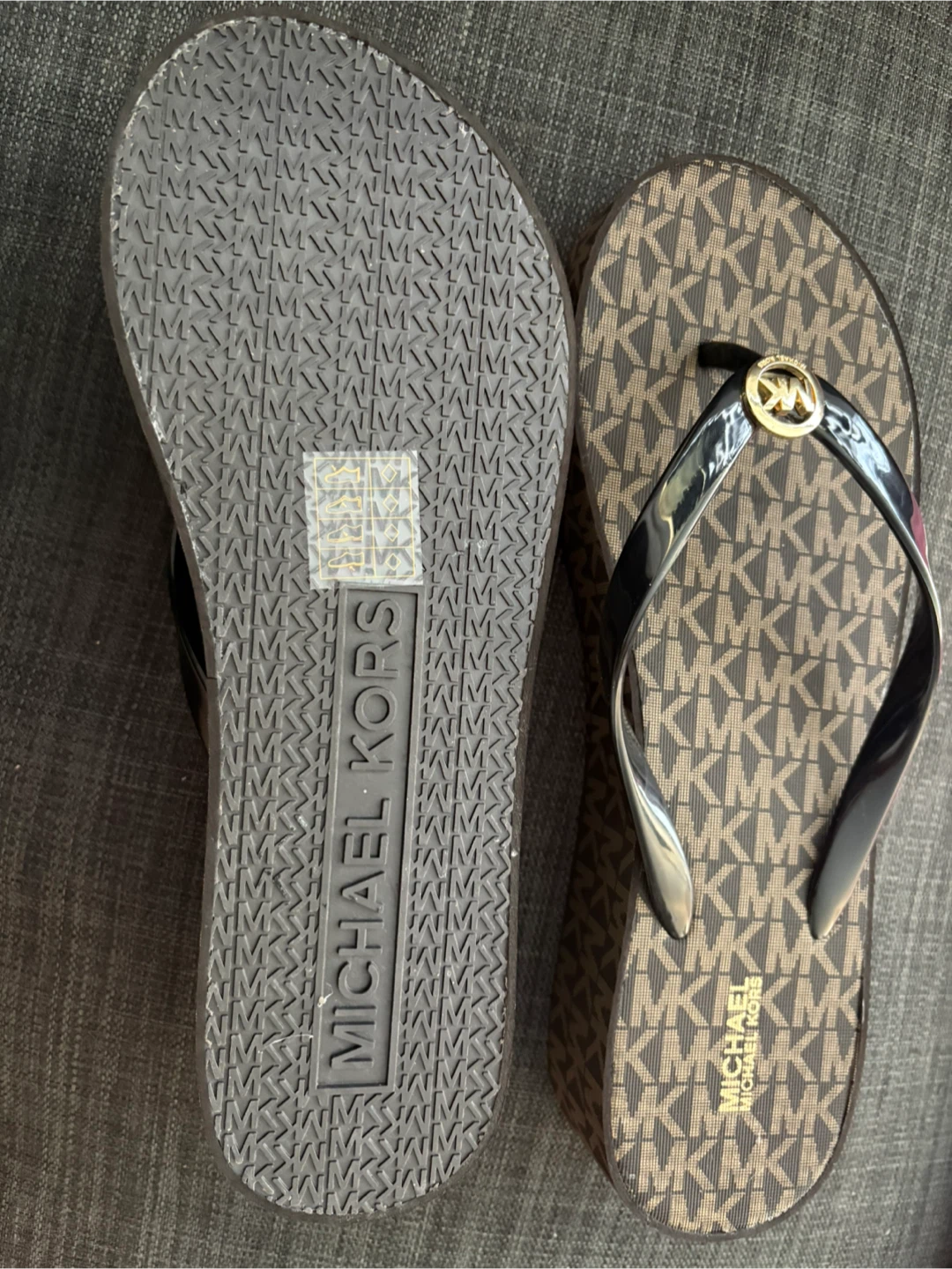 Michael Kors MK Signature Flip Flops - photo 3
