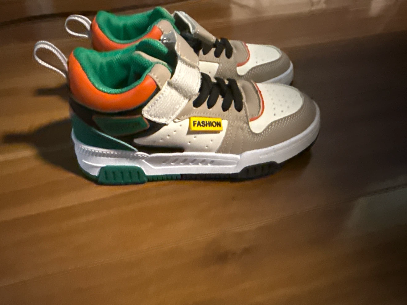 Kids Sneakers size 29 brand new - photo 2