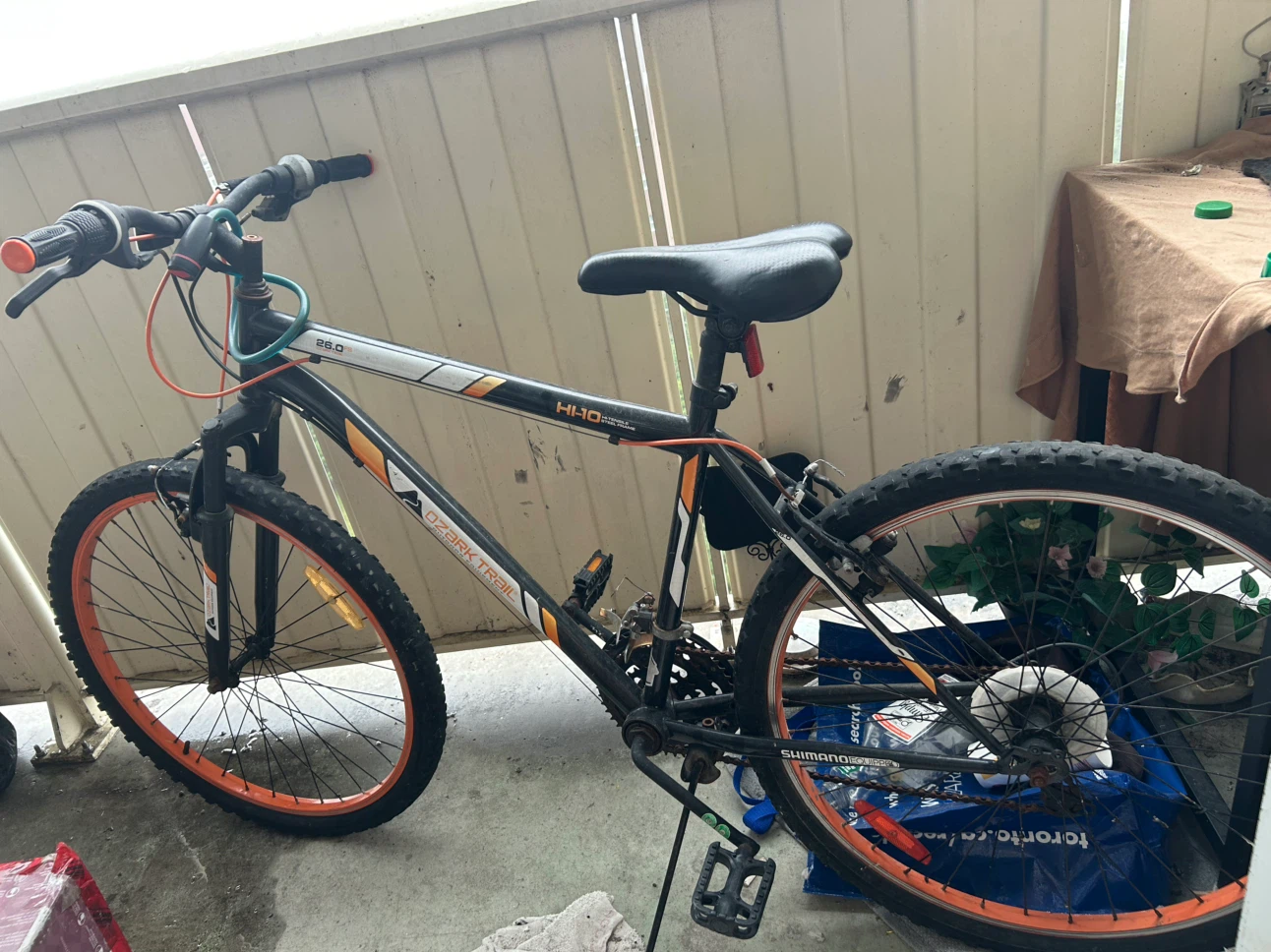 Ozark Trail Hi-Ten Mountain Bike