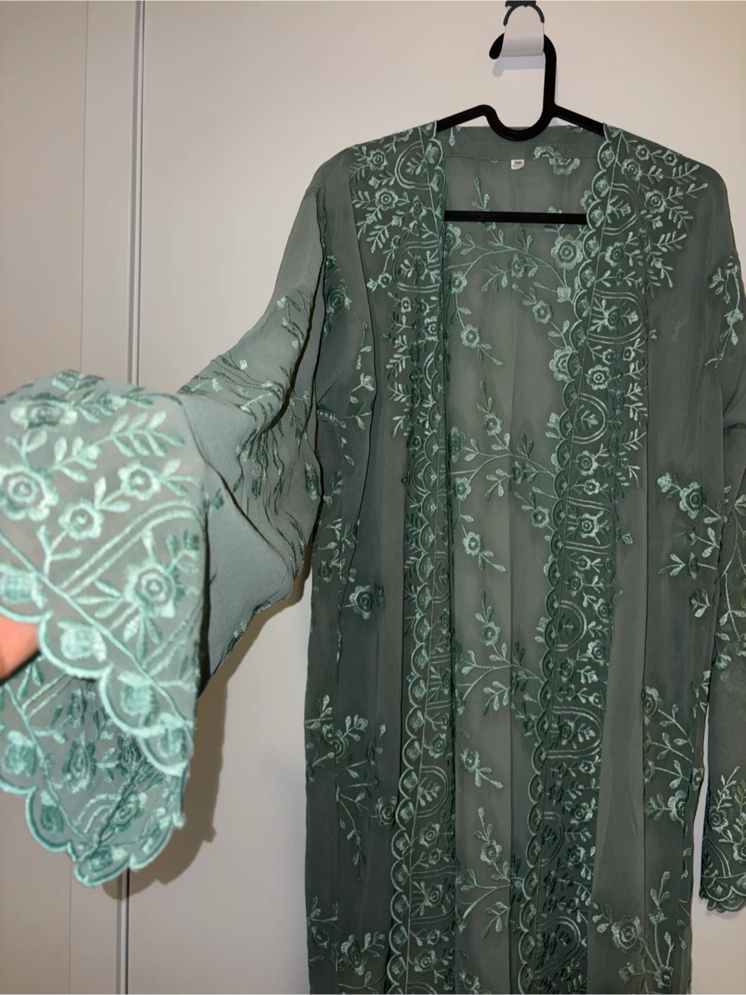 New Embroidered Abaya Set (Sizes 56 & 58) - photo 4