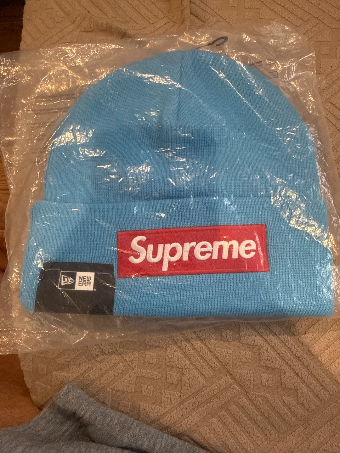 Supreme New Era Box Logo Beanie - Light Blue
