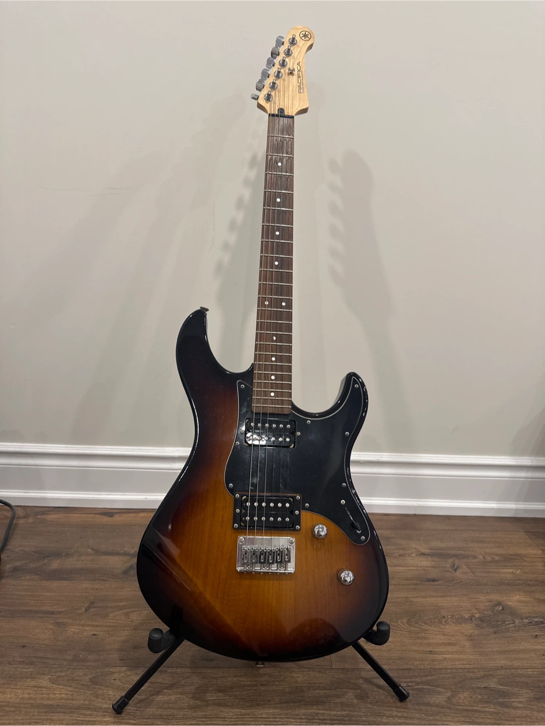 Electric guitar