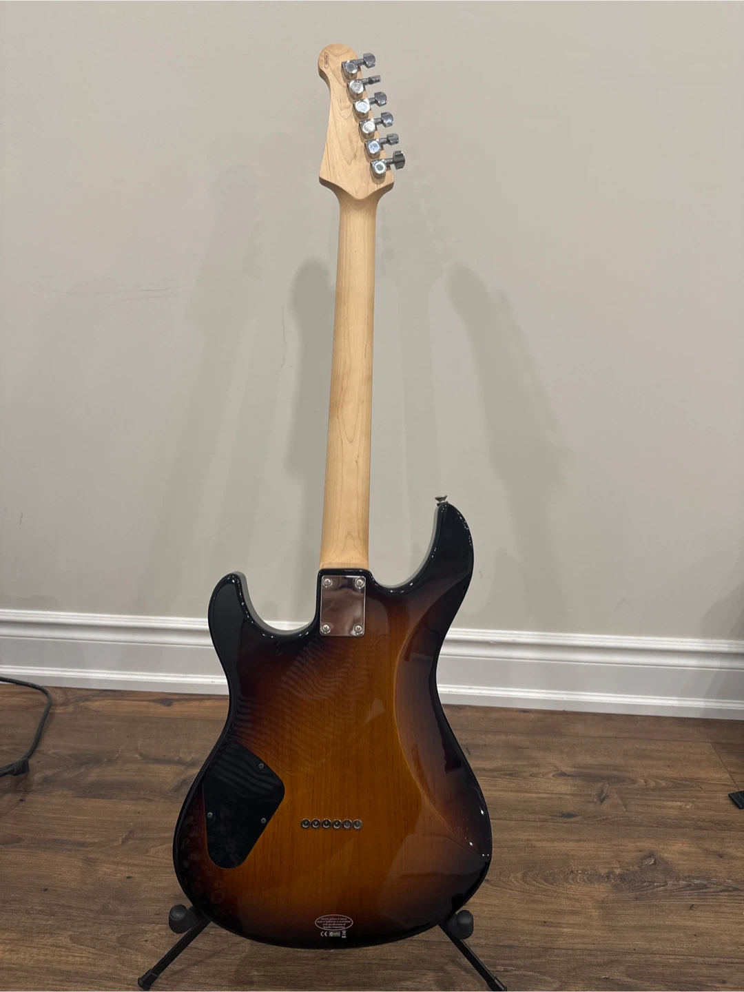 Electric guitar - photo 3