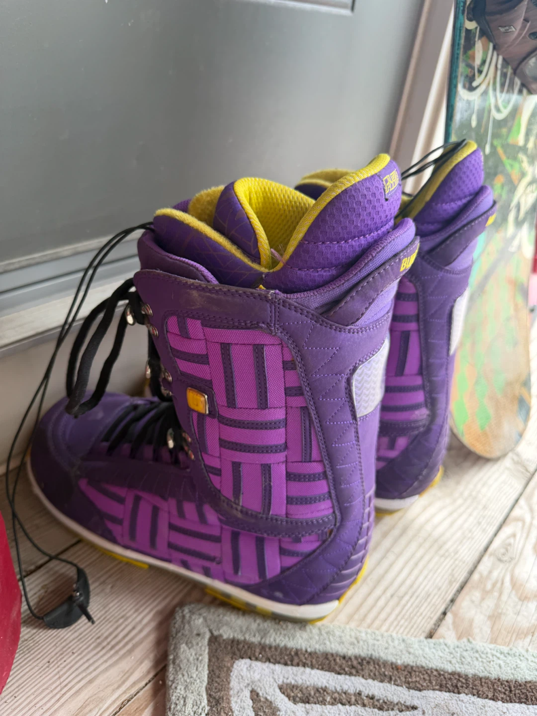 Snowboard and burton boots - photo 2