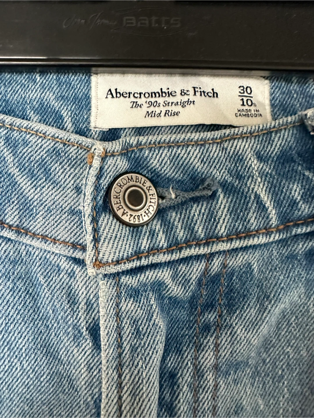 Abercrombie & Fitch '90s Straight Mid Rise Jeans