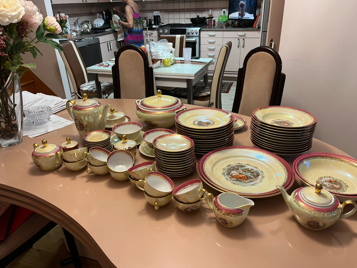 80 pc porcelain set - photo 4
