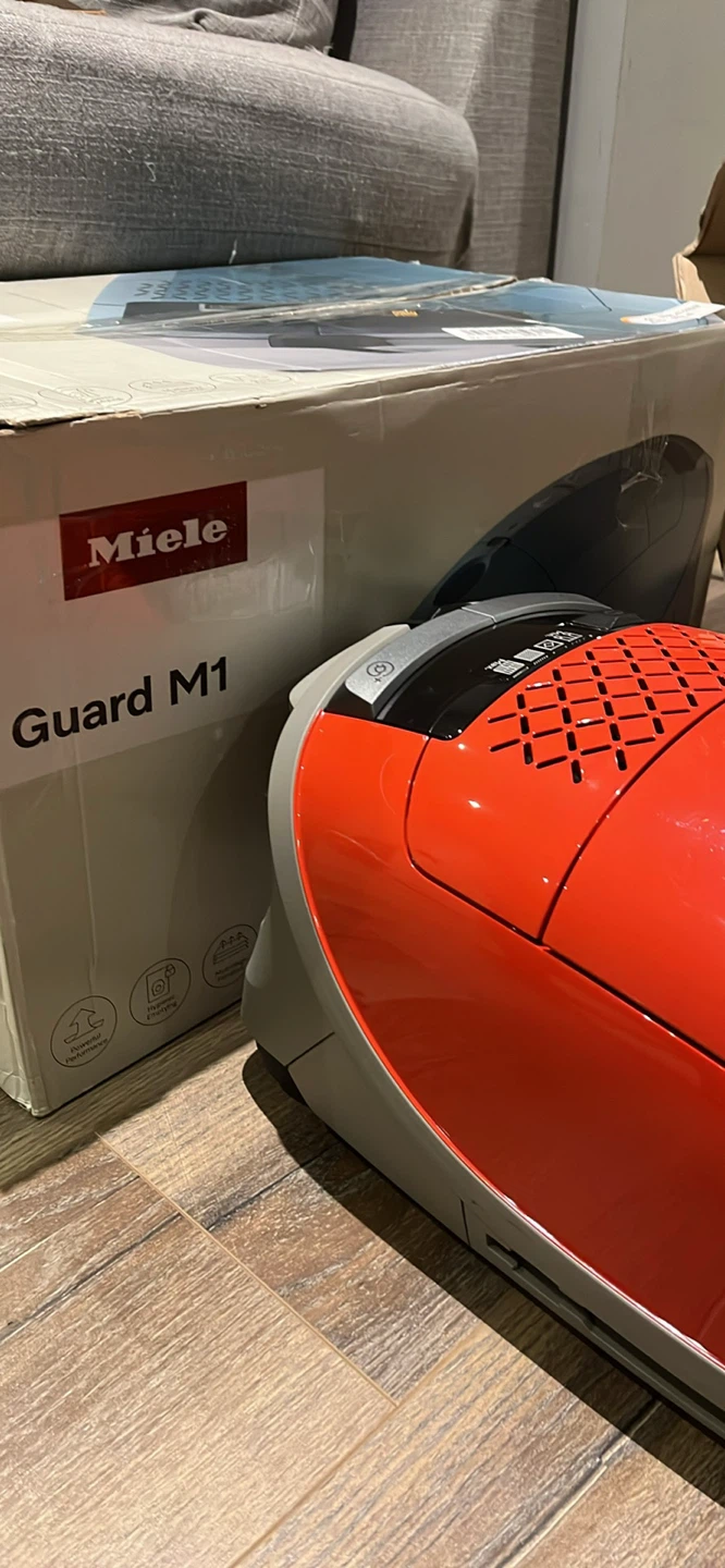 Miele Guard M1 Red Vacuum Cleaner - photo 4