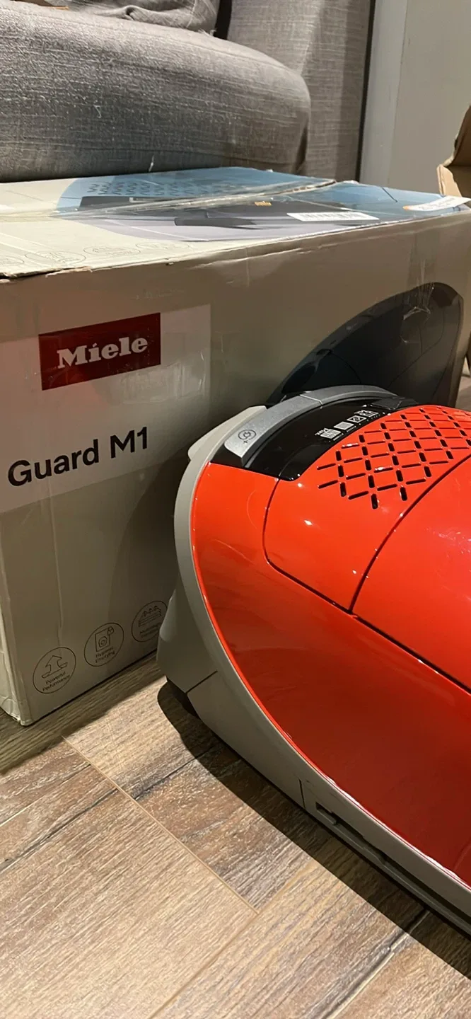Miele Guard M1 Red Vacuum Cleaner - photo 4