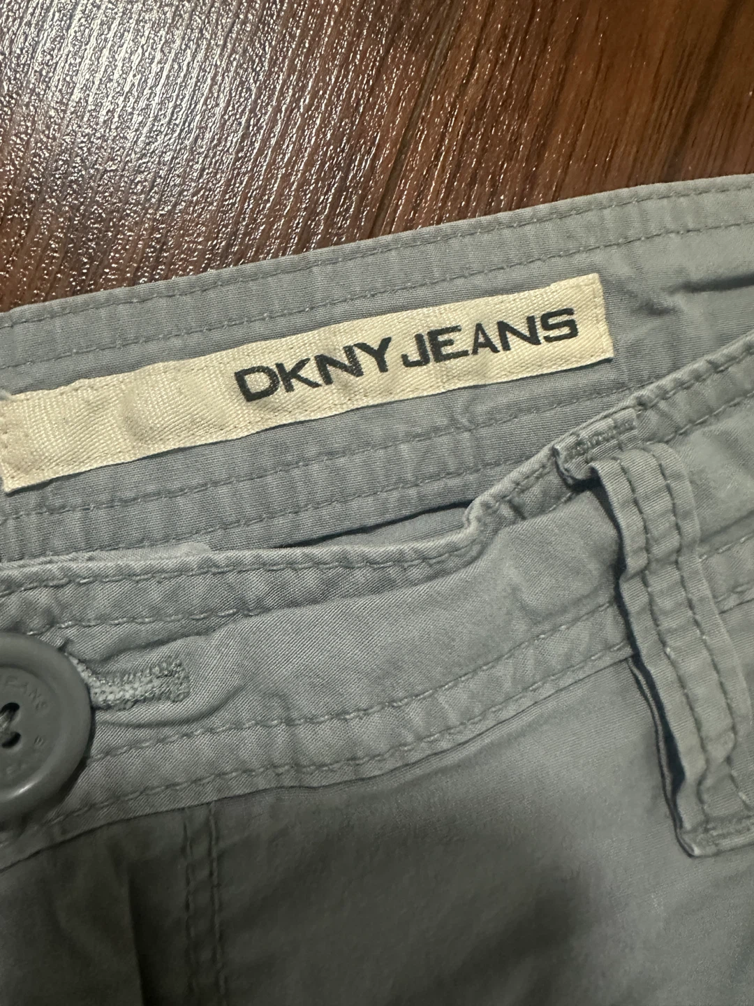 y2k DKNY Jeans Women's Grey Cargo Shorts Size 10 - photo 2