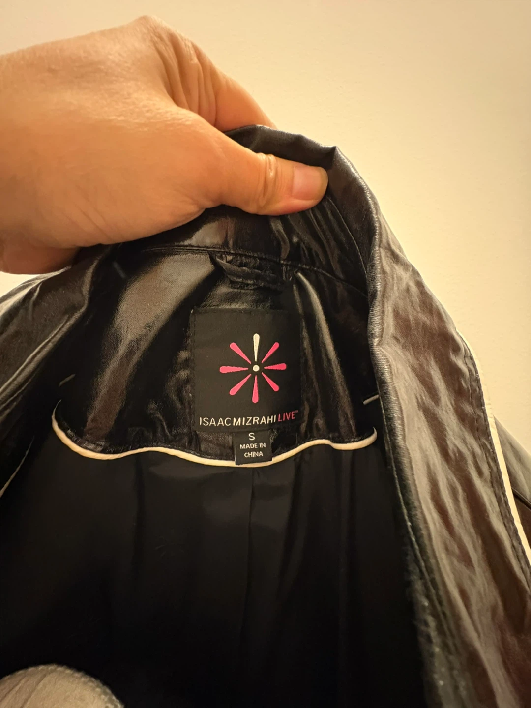 Isaac Mizrahi LIVE! Black Patent Trench Coat - photo 4