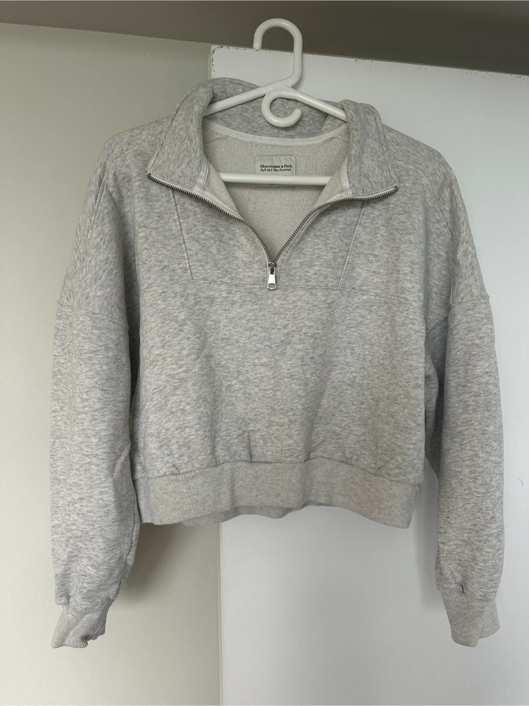 Abercrombie & Fitch Soft A&F Max Essentials 1/4 Zip Sweatshirt