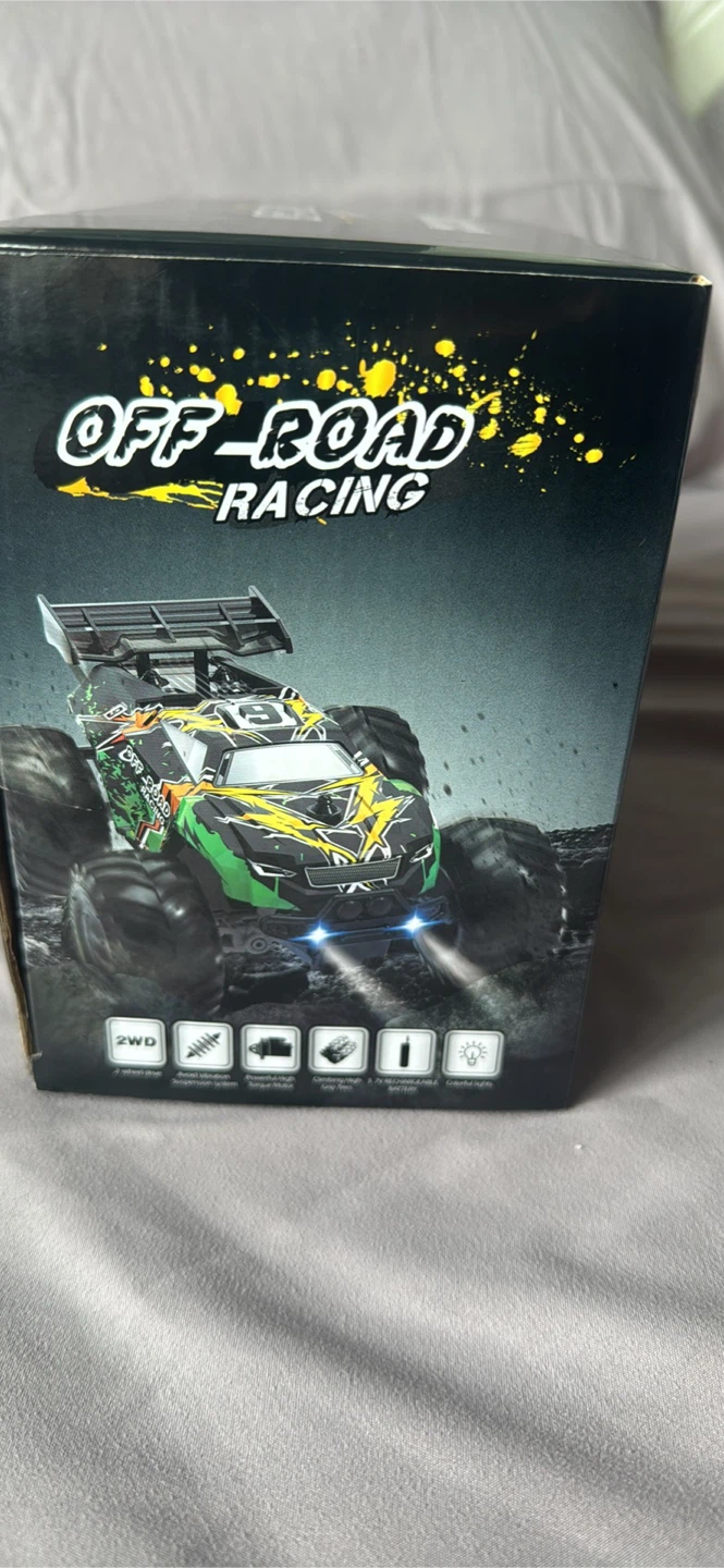 Coche RC de carreras todoterreno - photo 2