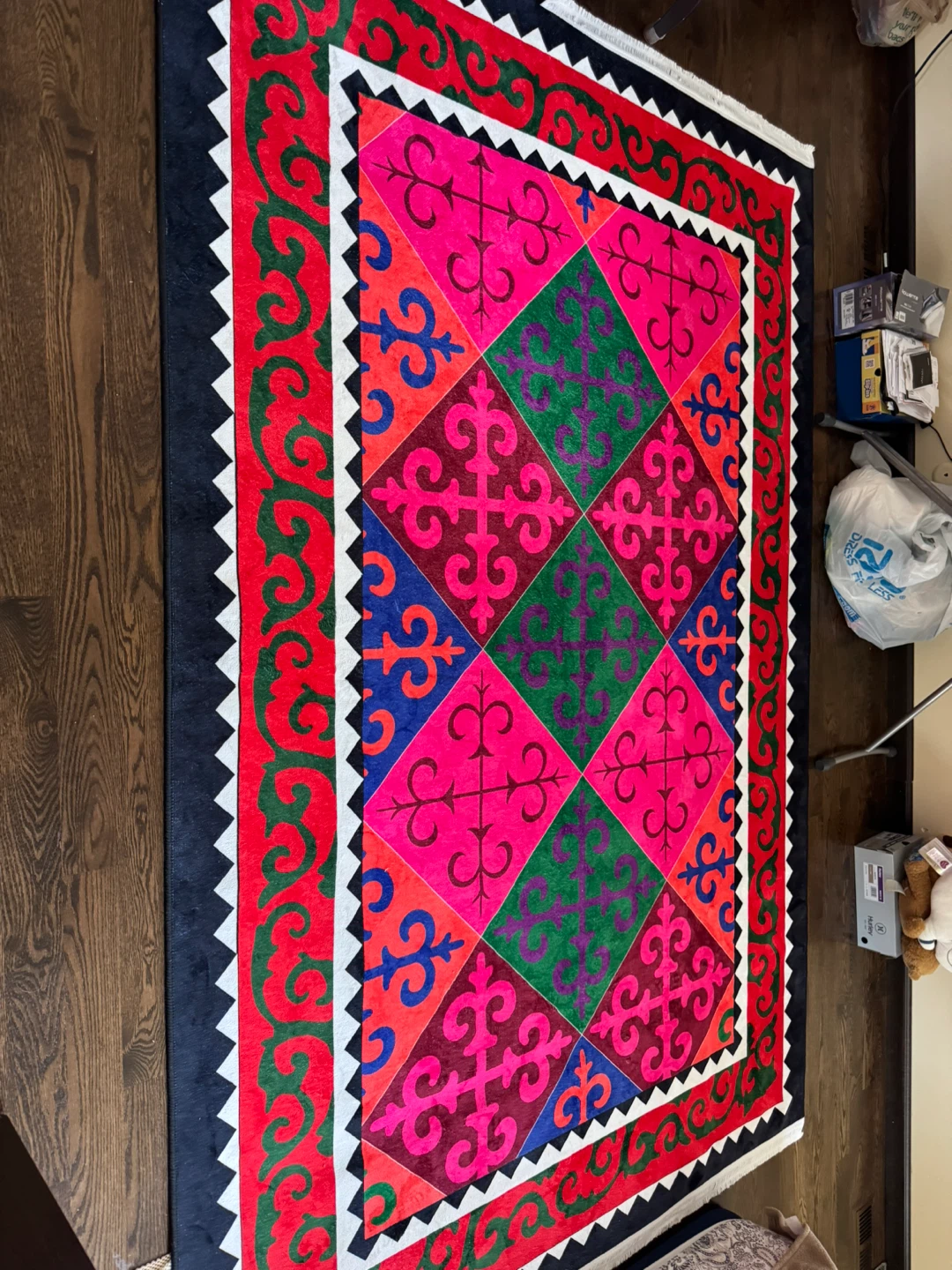 Vibrant Geometric Pattern Area Rug - photo 2