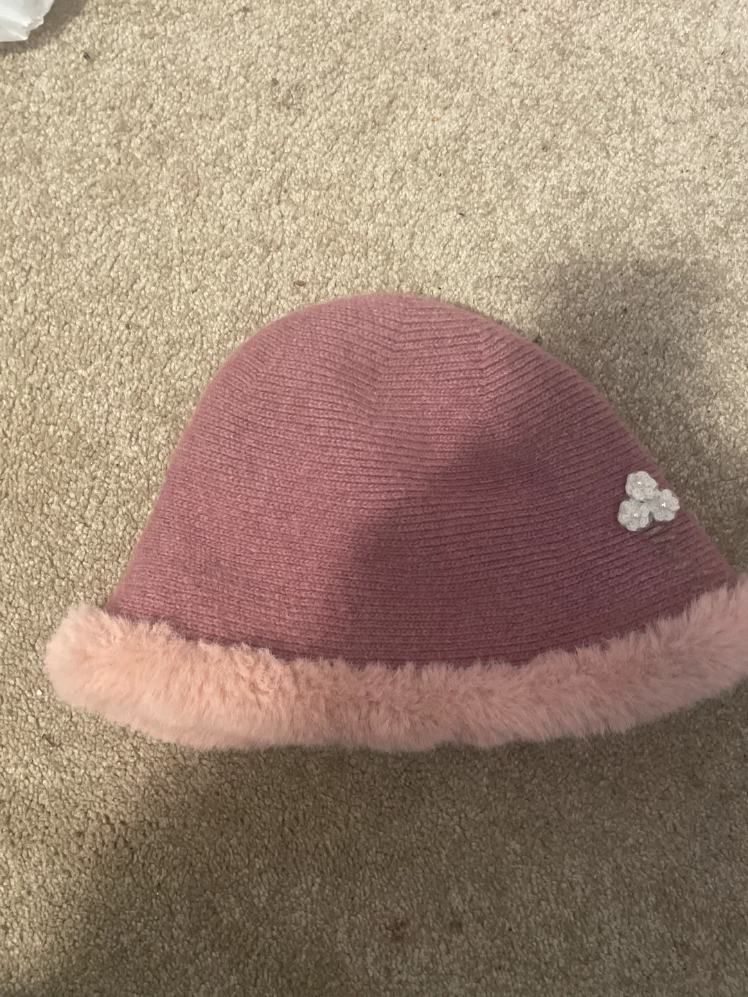 Winter hats and muffs , 5$ each