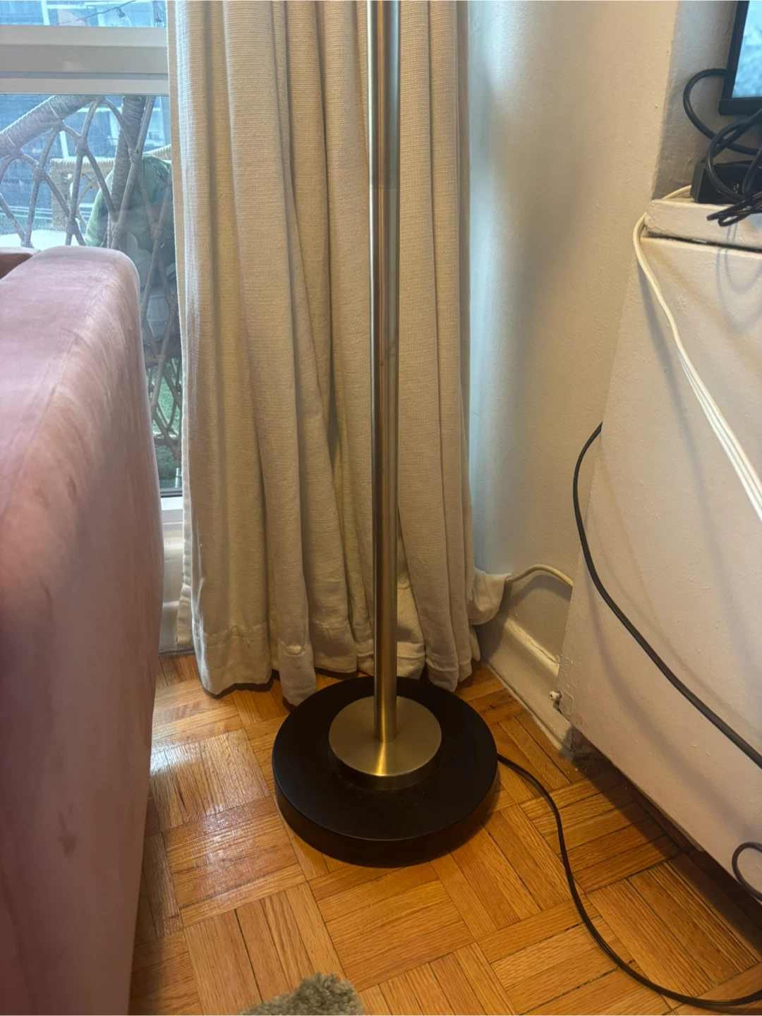 MOVING - Black and Brass Adjustable Floor Lamp - photo 5