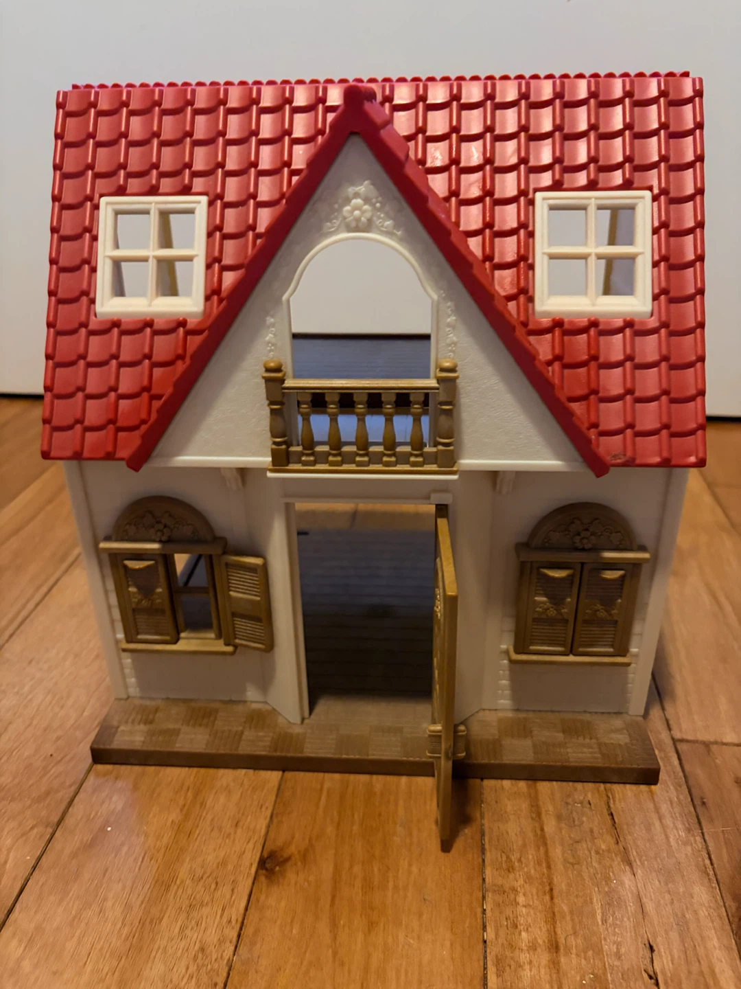 Little Critters cottage play house